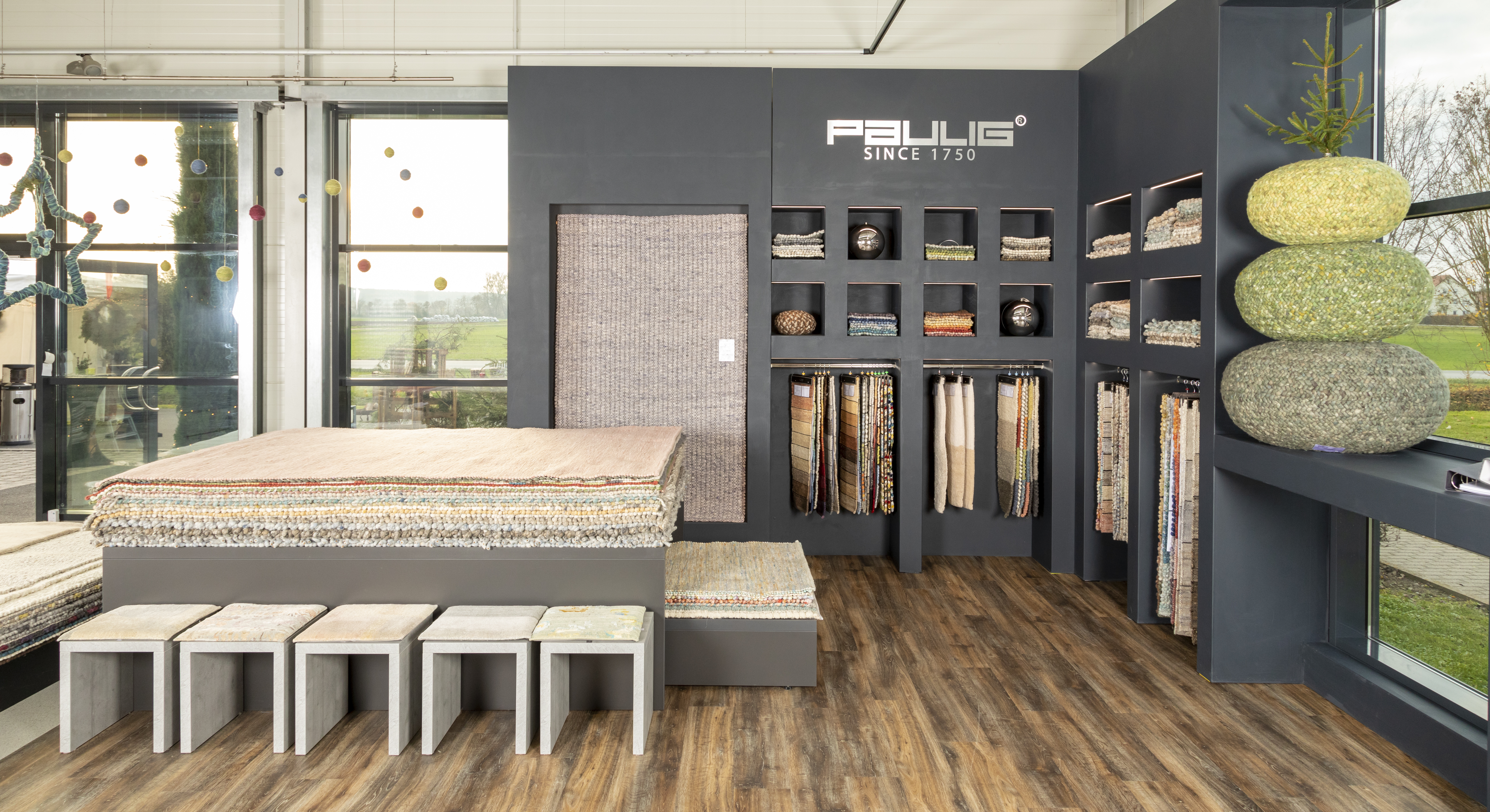 paulig1750-teppiche-manufaktur-haendlersuche-flagshipstore_schwarzach_2 paulig1750-teppiche-manufaktur-haendlersuche-flagshipstore_schwarzach_2