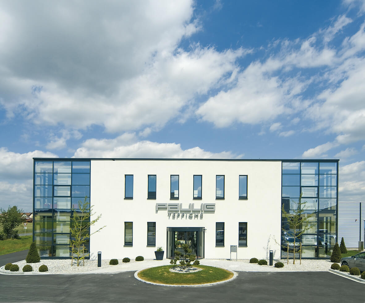 paulig-1750-standort-gebaeude-teppichmanufaktur Unser Hauptgebäude in Schwarzach am Main.